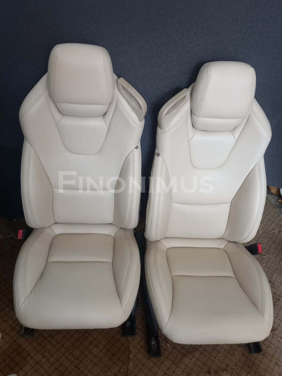 Perfect fit for Mercedes Benz - SLK250; SLK300; SLK350 - Synthetic Leather Off-White