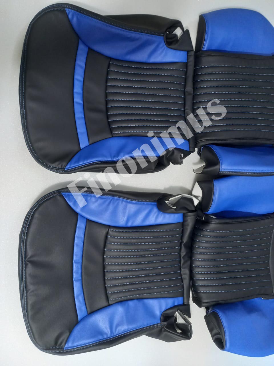Ajustement parfait pour housse de siège C5 Corvette Sports avec kit de démarrage 4 pièces – Cuir synthétique ; Couleur Bleu/Noir (Années 1997 à 2004)