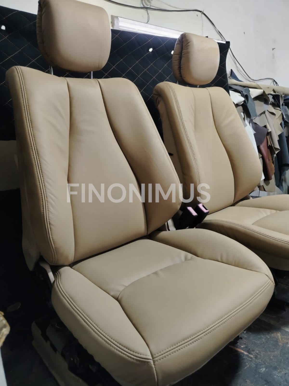 Mercedes Benz Classe E (Année 2009 - 2016) Cuir Synthétique - Rouge/Noir